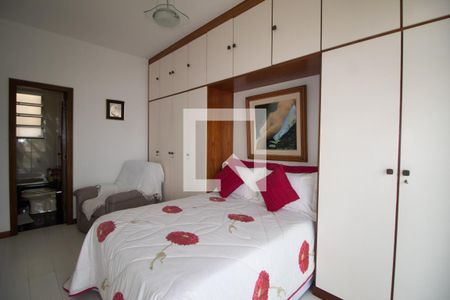 Apartamento à venda com 110m², 2 quartos e 2 vagas Apartamento à venda com 110m², 2 quartos e 2 vagasSuíte