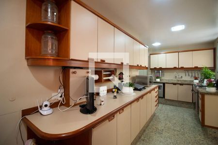 Apartamento à venda com 110m², 2 quartos e 2 vagas Apartamento à venda com 110m², 2 quartos e 2 vagasCozinha