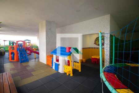 Apartamento à venda com 110m², 2 quartos e 2 vagas Apartamento à venda com 110m², 2 quartos e 2 vagasÁrea comum - playground