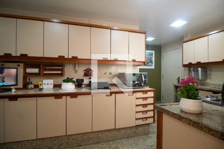 Apartamento à venda com 110m², 2 quartos e 2 vagas Apartamento à venda com 110m², 2 quartos e 2 vagasCozinha