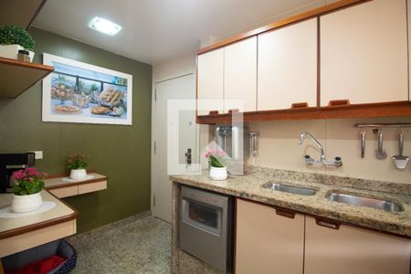 Apartamento à venda com 110m², 2 quartos e 2 vagas Apartamento à venda com 110m², 2 quartos e 2 vagasCozinha