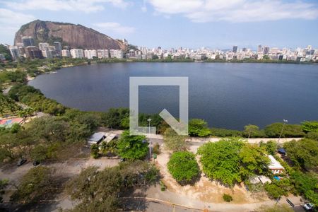 Apartamento à venda com 110m², 2 quartos e 2 vagas Apartamento à venda com 110m², 2 quartos e 2 vagasVista da Suíte