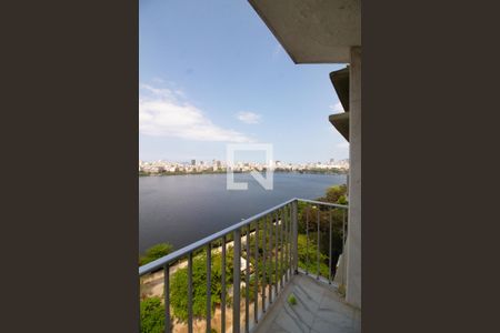 Apartamento à venda com 110m², 2 quartos e 2 vagas Apartamento à venda com 110m², 2 quartos e 2 vagasVaranda da Suíte