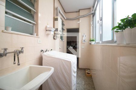 Apartamento à venda com 110m², 2 quartos e 2 vagas Apartamento à venda com 110m², 2 quartos e 2 vagasÁrea de serviço