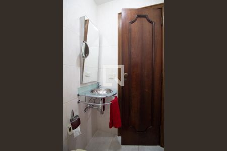 Apartamento à venda com 110m², 2 quartos e 2 vagas Apartamento à venda com 110m², 2 quartos e 2 vagasBanheiro social