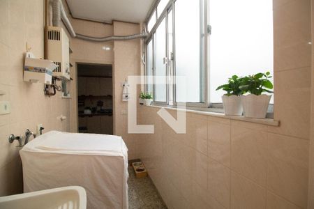 Apartamento à venda com 110m², 2 quartos e 2 vagas Apartamento à venda com 110m², 2 quartos e 2 vagasÁrea de serviço