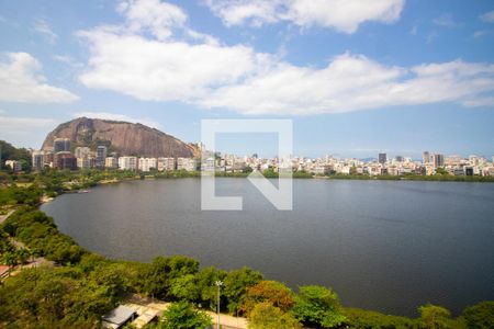 Apartamento à venda com 110m², 2 quartos e 2 vagas Apartamento à venda com 110m², 2 quartos e 2 vagasVista do Quarto