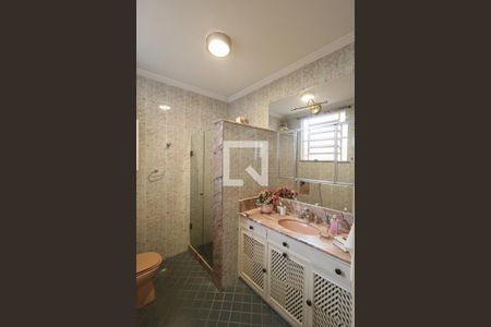 Casa à venda com 180m², 3 quartos e 2 vagas Casa à venda com 180m², 3 quartos e 2 vagasBanheiro