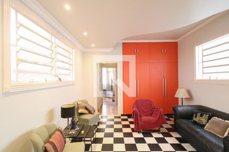 Casa à venda com 180m², 3 quartos e 2 vagas Casa à venda com 180m², 3 quartos e 2 vagasCopa