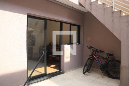 Casa à venda com 248m², 4 quartos e 2 vagasQuintal