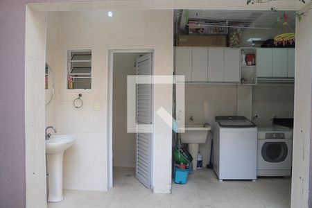 Casa à venda com 248m², 4 quartos e 2 vagasÁrea de Serviço