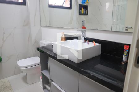 Casa à venda com 248m², 4 quartos e 2 vagasBanheiro Social