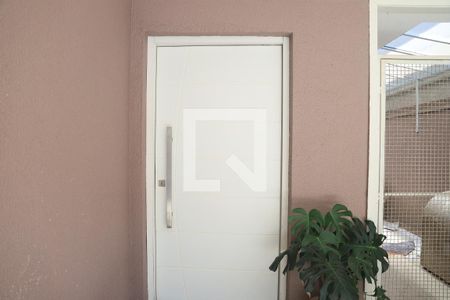 Casa à venda com 248m², 4 quartos e 2 vagasEntrada