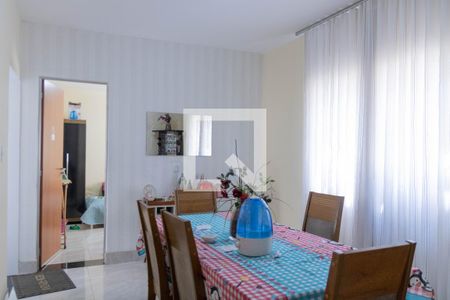 Casa à venda com 750m², 3 quartos e 2 vagasCopa