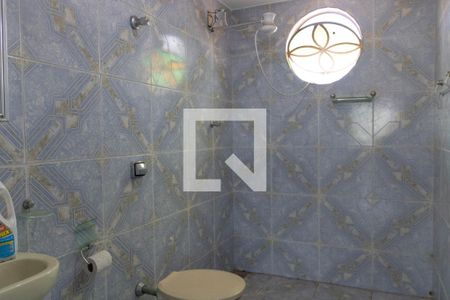 Casa à venda com 750m², 3 quartos e 2 vagasÁrea comum - Banheiro