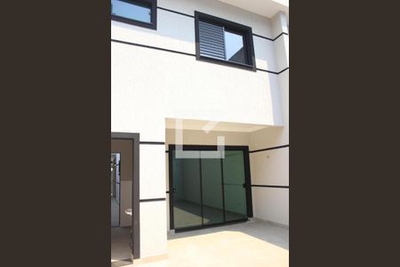 Casa à venda com 131m², 3 quartos e 4 vagasQuintal