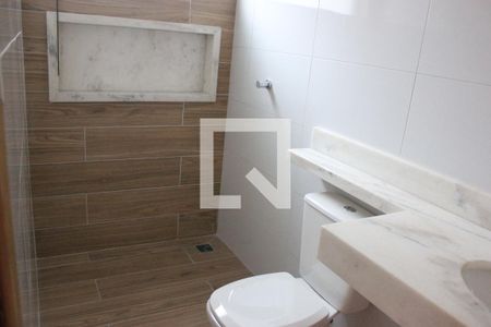 Casa à venda com 131m², 3 quartos e 4 vagasBanheiro da Suíte 2