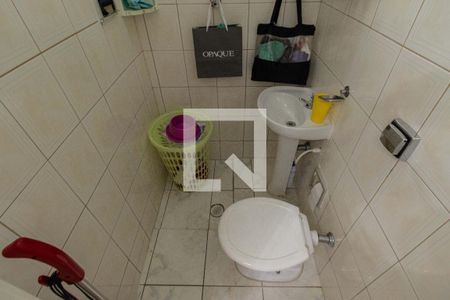 Casa à venda com 198m², 3 quartos e 5 vagas Casa à venda com 198m², 3 quartos e 5 vagasBanheiro 1