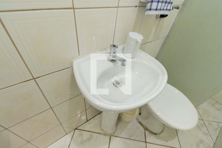 Casa à venda com 198m², 3 quartos e 5 vagas Casa à venda com 198m², 3 quartos e 5 vagasBanheiro 2