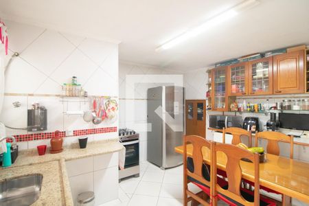 Casa à venda com 125m², 3 quartos e 2 vagas Casa à venda com 125m², 3 quartos e 2 vagasCozinha