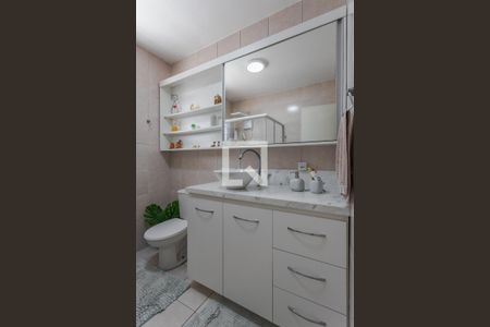 Casa de condomínio à venda com 150m², 3 quartos e 4 vagas Casa de condomínio à venda com 150m², 3 quartos e 4 vagasBanheiro