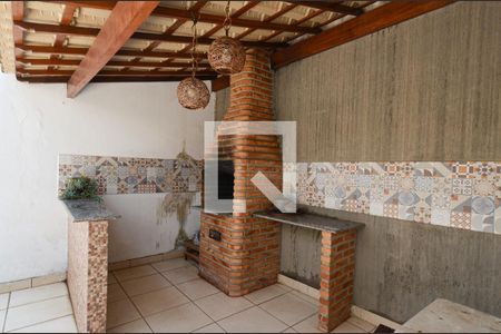 Casa à venda com 183m², 3 quartos e 2 vagas Casa à venda com 183m², 3 quartos e 2 vagasArea privativa