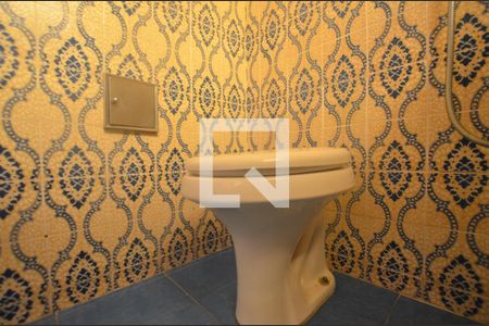 Casa à venda com 165m², 4 quartos e 2 vagasBanheiro