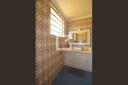 Casa à venda com 165m², 4 quartos e 2 vagasBanheiro