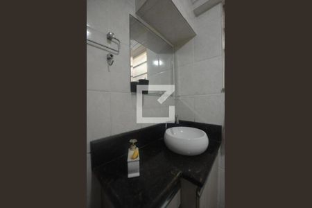 Casa à venda com 165m², 4 quartos e 2 vagasBanheiro da Casa Anexa