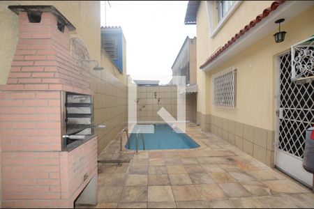 Casa à venda com 165m², 4 quartos e 2 vagasChurrasqueira