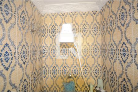 Casa à venda com 165m², 4 quartos e 2 vagasBanheiro