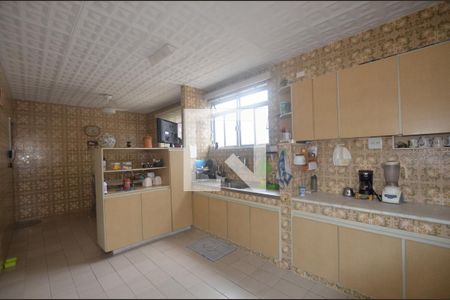 Casa à venda com 165m², 4 quartos e 2 vagasCozinha