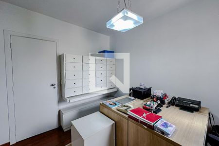 Apartamento à venda com 320m², 4 quartos e 3 vagasQuarto 4
