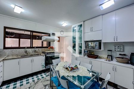 Apartamento à venda com 320m², 4 quartos e 3 vagasCozinha