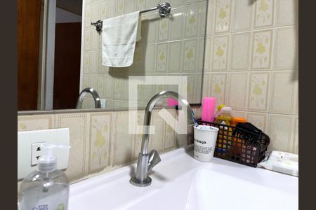 Apartamento à venda com 83m², 3 quartos e 1 vaga Apartamento à venda com 83m², 3 quartos e 1 vagaBanheiro Corredor