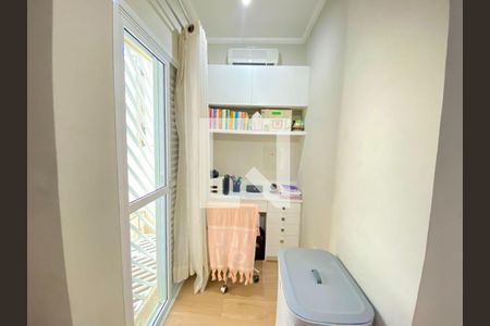 Casa à venda com 98m², 2 quartos e 2 vagas