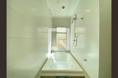 Casa à venda com 98m², 2 quartos e 2 vagas