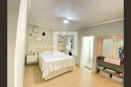 Casa à venda com 98m², 2 quartos e 2 vagas