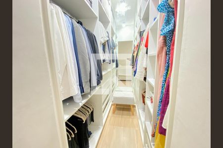 Casa à venda com 98m², 2 quartos e 2 vagas