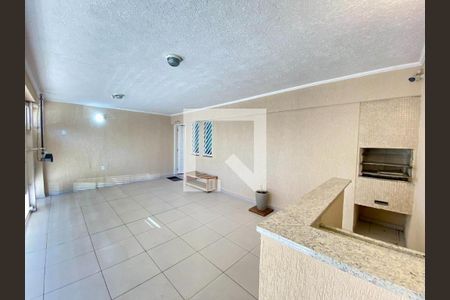 Casa à venda com 98m², 2 quartos e 2 vagas