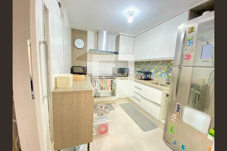 Casa à venda com 98m², 2 quartos e 2 vagas