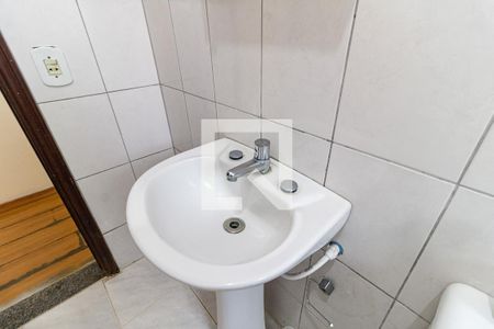 Casa à venda com 110m², 3 quartos e 2 vagas Casa à venda com 110m², 3 quartos e 2 vagasBanheiro Social