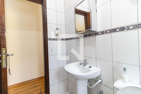 Casa à venda com 110m², 3 quartos e 2 vagas Casa à venda com 110m², 3 quartos e 2 vagasBanheiro Social