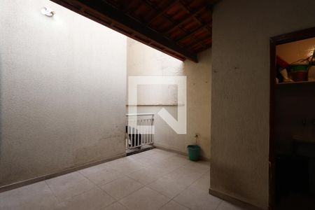 Casa à venda com 225m², 3 quartos e 2 vagasQuintal