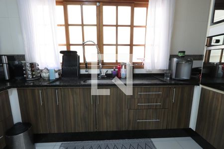 Casa à venda com 225m², 3 quartos e 2 vagasCozinha