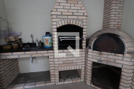 Casa à venda com 225m², 3 quartos e 2 vagasQuintal