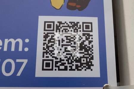 Casa à venda com 225m², 3 quartos e 2 vagasQR code