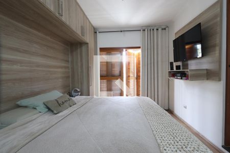 Casa à venda com 225m², 3 quartos e 2 vagasSuíte