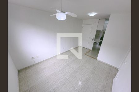 Sala de apartamento para alugar com 2 quartos, 40m² em Vila Nova Bonsucesso, Guarulhos