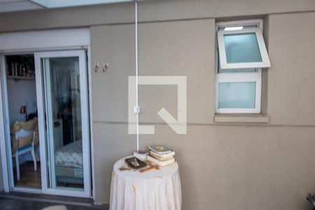 Apartamento à venda com 101m², 3 quartos e 2 vagasVaranda do Quarto 2